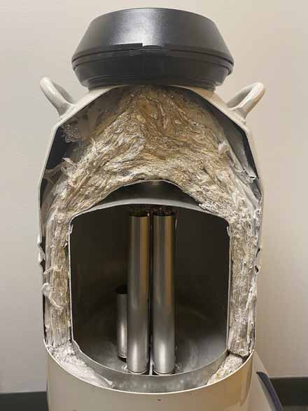 液氮罐內(nèi)部